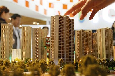 楼盘烂尾停工，施工方能扣塔吊、材料抵债吗